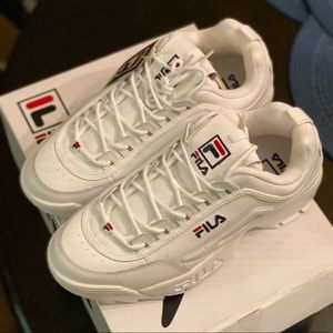 Men’s Fila Distruptor II Premium in white. SIZE 11